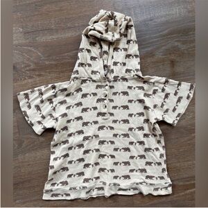 Kate Quinn, neutral bear, short sleeve henley hoodie, organic cotton, 5Y